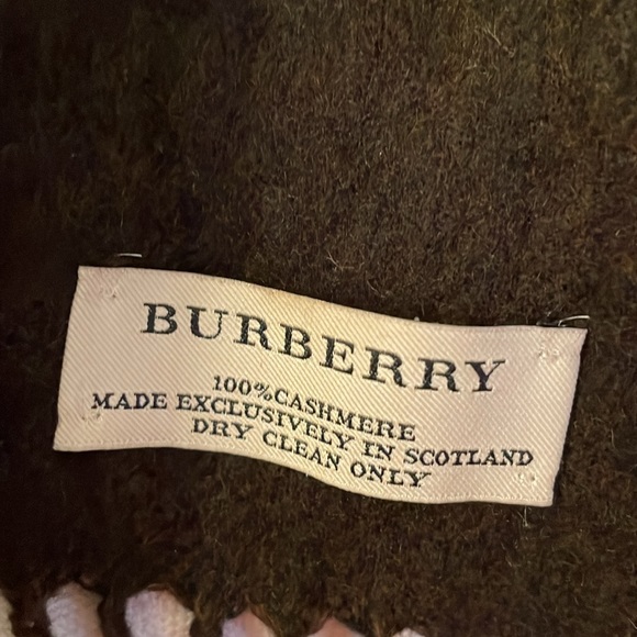 Burberry Embroidered Logo Cashmere Scarf - Picture 5 of 6